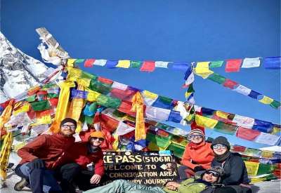 Tourist at larke pass, Manaslu circuit trek