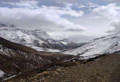 manaslu circuit trek photo